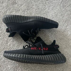 Yeezy 350 Bred